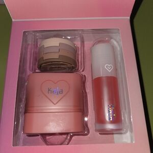 🎁S. Korean Beauty Kaja 3 Piece Set Heart & Seoul Eye, Cheek & Lip Set